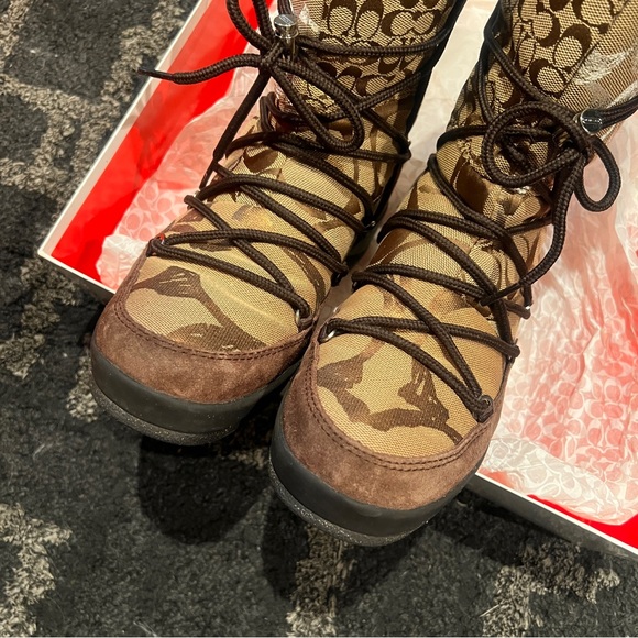 COACH LAURILYN PATCHWORK SIGNATURE CANVAS SUEDE FUR WINTER BOOTS - Picture 11 of 15